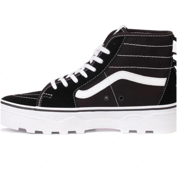 Vans Men’s Sentry Sk8-Hi
Black/White
VN0A5KY5BA2
Sneakers - Picture 5 of 16